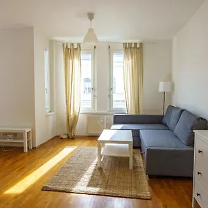 Living - Lerchenfelder Straße Wien