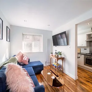  Apartment Charming & House With Garden And Free Parking United Kingdom