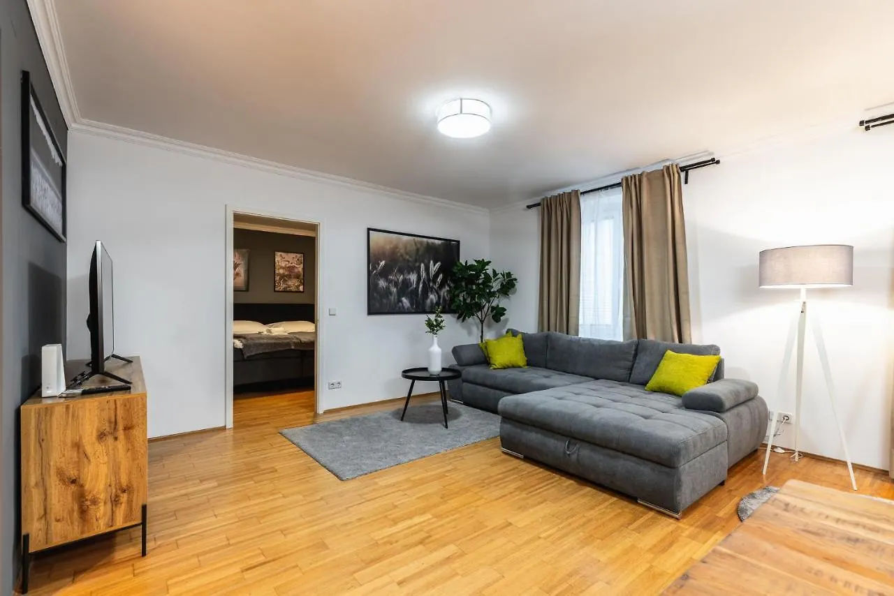 Live Centrally In A Spacious And Modern Apartment In Vienna Austria
