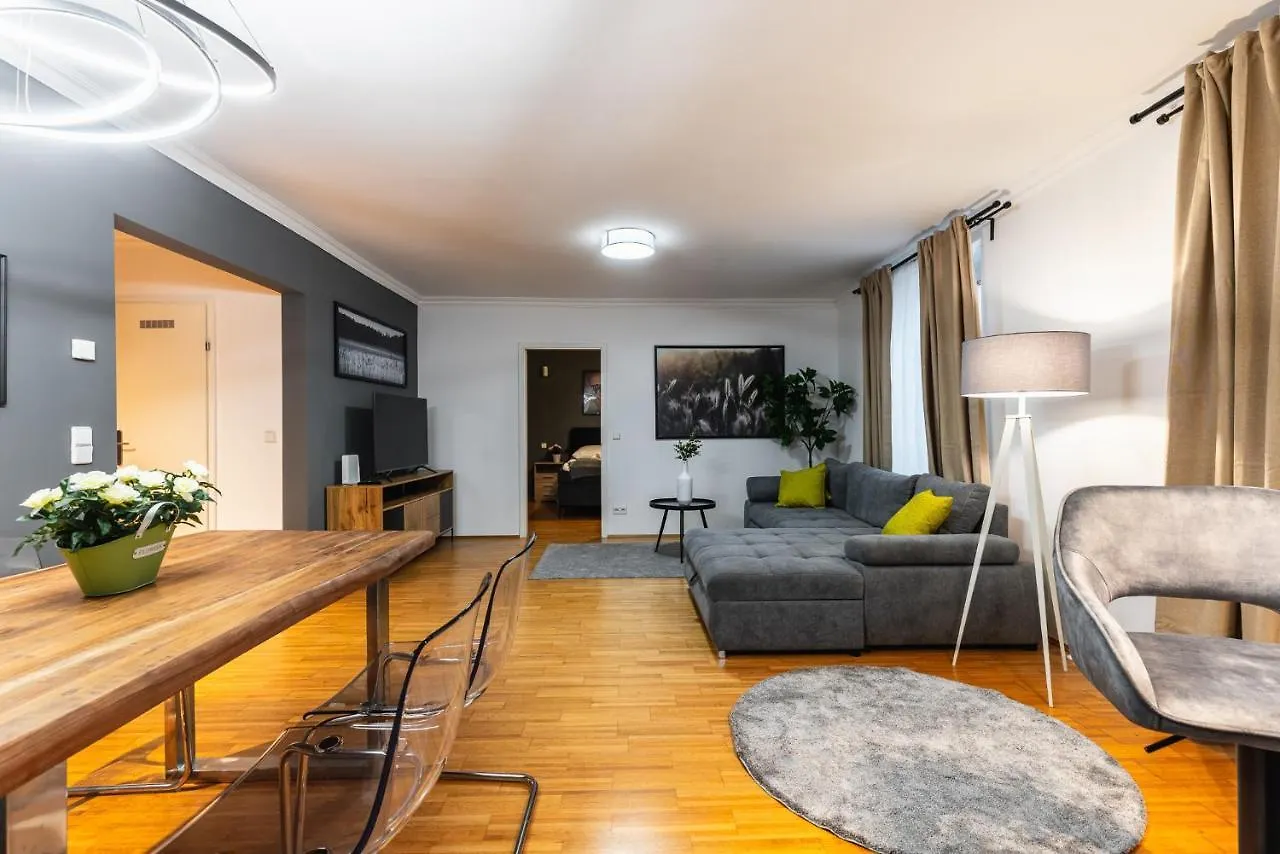 Live Centrally In A Spacious And Modern Apartment In Vienna Austria