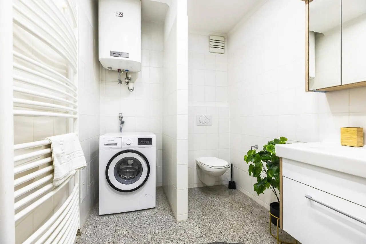Live Centrally In A Spacious And Modern Apartment In Vienna